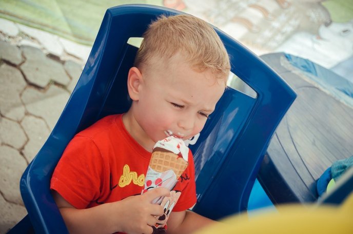 В Ужгороді дітям організували солодке свято – 04