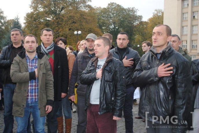 Протестувальники звернулись до Порошенка із проханням призначити перевибори в Ужгороді – 03