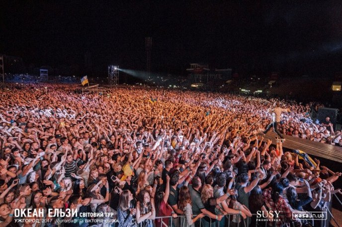 Послухати "Океан Ельзи" в Ужгороді прийшли 15 тисяч людей – 01 Послухати "Океан Ельзи" в Ужгороді прийшли 15 тисяч людей – 01