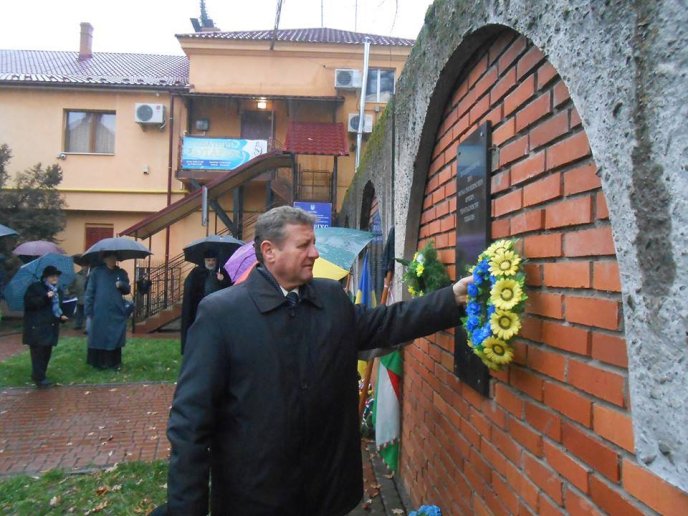 Мукачівці вшанували пам’ять жертв сталінської депортації 1944-го року – 02