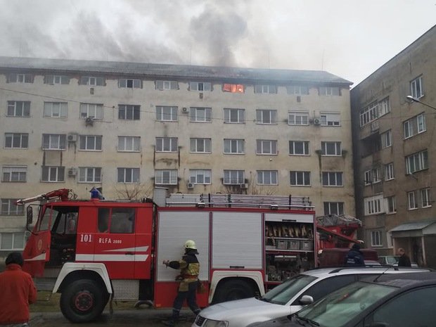 В Ужгороді горів гуртожиток – 01