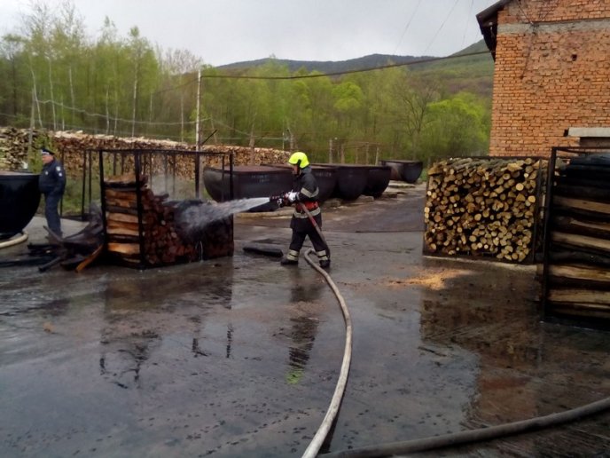 На одному з перечинських підприємств сталася пожежа – 03