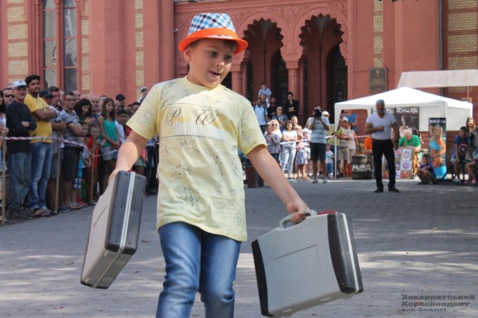 В Ужгороді визначали найсильніших богатирів – 09