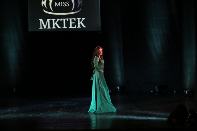 У Мукачеві визначили володарку титулу конкурсу краси "Міс МКТЕК 2018" – 54