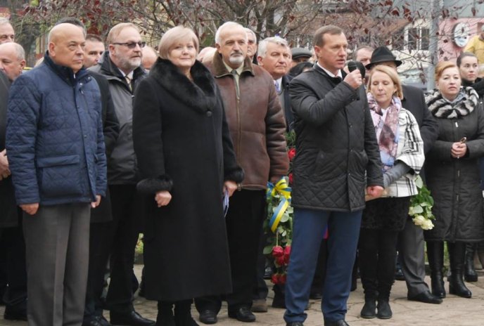 В Ужгороді відкрили пам’ятник видатному словаку Мілану Штефаніку – 13