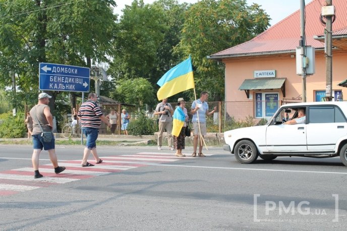 Мешканці Ракошина не збираються відкривати трасу міжнародного сполучення "Київ-Чоп" – 21