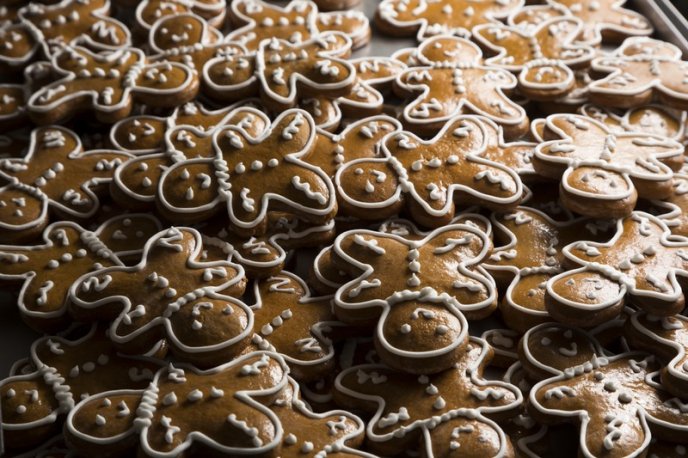 Кондитерський дім "Bondarenko" виготовив дві святкові скульптури: ялинку та Різдвяну гірку – 04