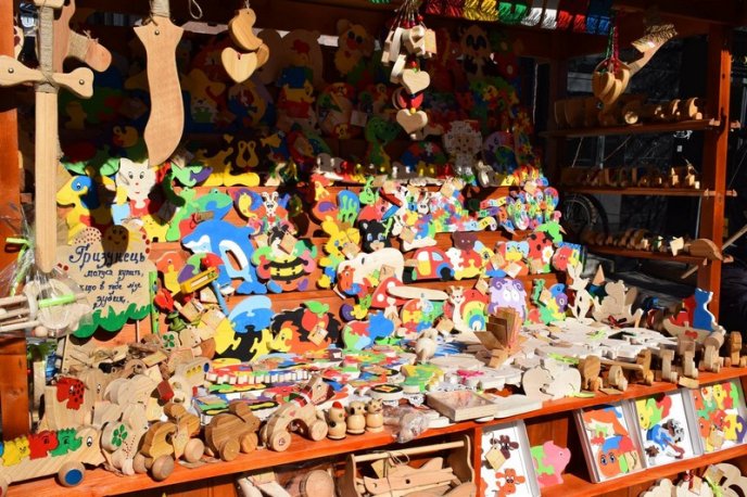 Багато м’яса, бограч, сири та мед: Берегово поринуло у винний фестиваль – 19