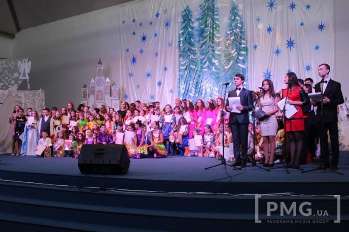 У Мукачеві визначили переможців фестивалю "Різдвяна зіронька – 2016" – 03