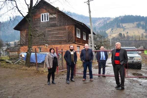 На Тячівщині планують відкрити пункт швидкої допомоги – 06