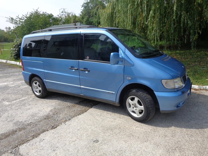 Закарпатські митники конфіскували в українця "Мерседес" з "лівим" номером кузова – 02