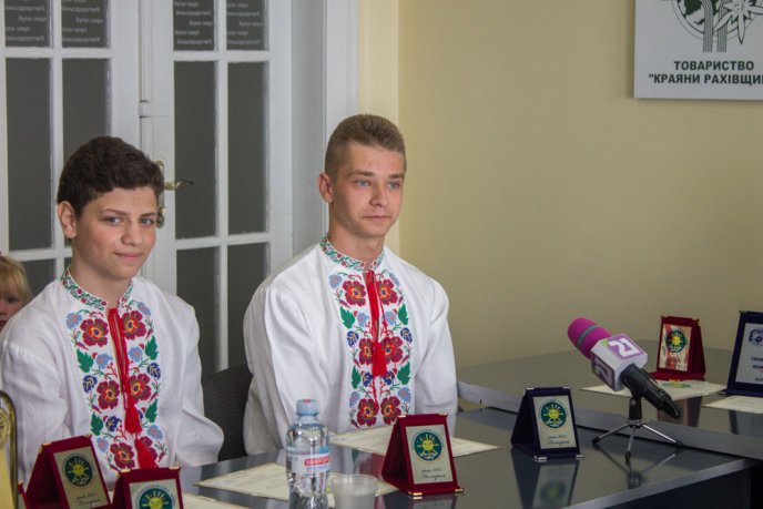 Юні ужгородські музиканти привезли з Болгарії 19 нагород міжнародного конкурсу – 01