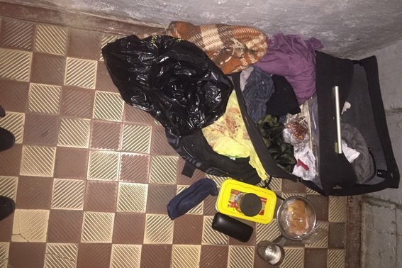 У Мукачеві виявили підозрілу валізу, через яку евакуювали весь залізничний вокзал – 01