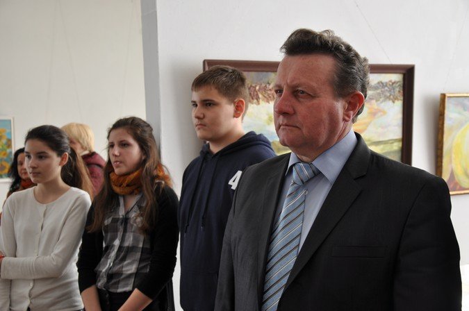 У Мукачівській картинній галереї відкрили виставку до Міжнародного жіночого дня (ФОТОРЕПОРТАЖ) – 12