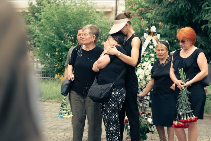 Був надійним бойовим побратимом: у Мукачеві поховали Героя – 02