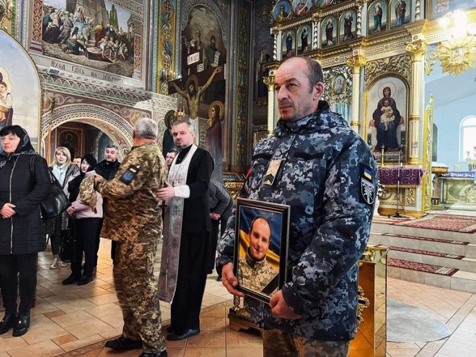 У Мукачеві поховали військового 128-ої бригади – 02