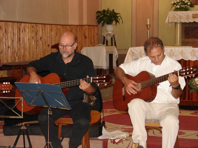 У римо-католицькому храмі у Хусті угорські гітаристи відіграли концерт – 03