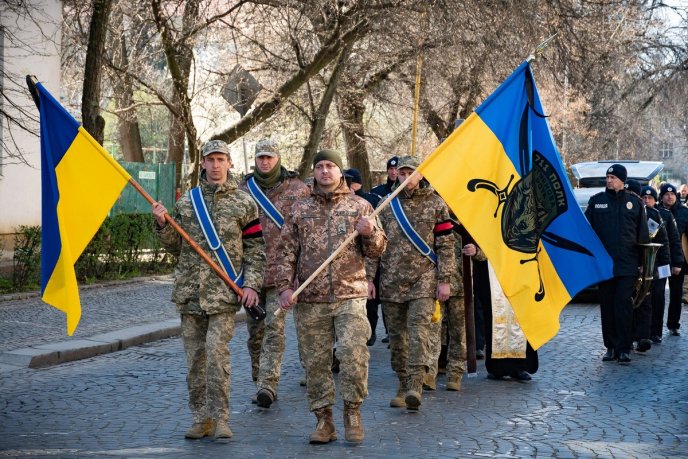 Поховали закарпатця, який добровольцем пішов захищати Україну – 05 Поховали закарпатця, який добровольцем пішов захищати Україну – 05