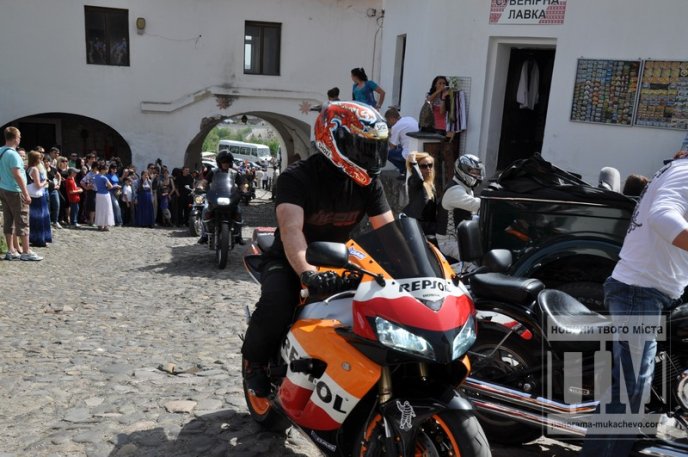 Як байкери у замку "Паланок" гуляли (ФОТОРЕПОРТАЖ)  – 04