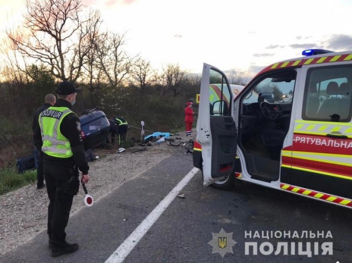 Моторошна автотроща на Мукачівщині: за кермом однієї з машин був молодий поліцейський – 03