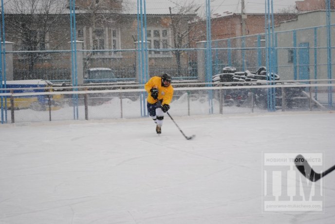 У Мукачеві відбувся відкритий Кубок області з хокею (ФОТО) – 28