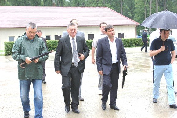 Губернатор відвідав "Петро Карбо Хем-Мукачево" (ФОТО) – 03