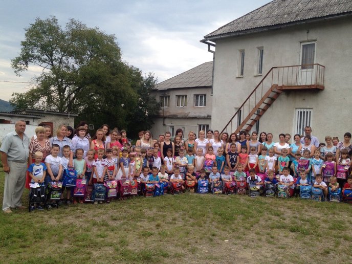 Готуємось до школи: у двох районах пройшла акція для майбутніх першокласників – 01