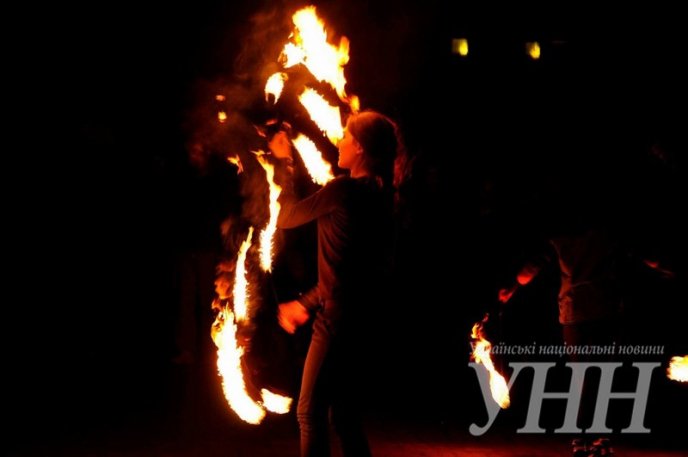 Міжнародний фестиваль вогняного мистецтва стартував в Ужгороді – 04