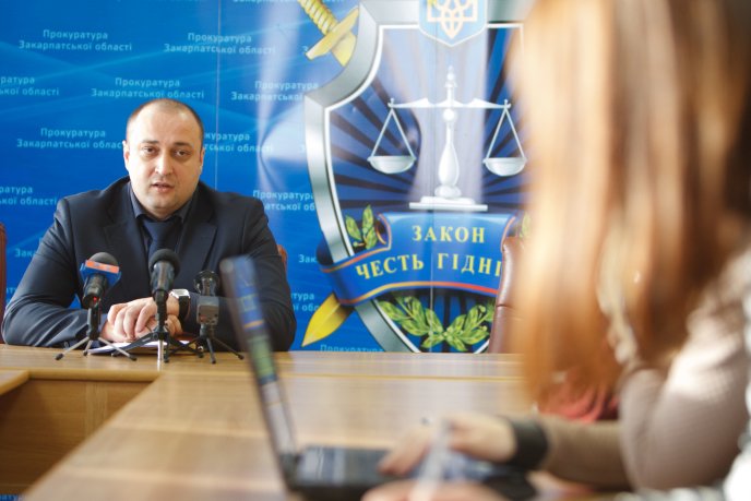 Прокуратура виписала 52 повістки для активістів "Правого сектору" та інших націоналістичних організацій – 04 Прокуратура виписала 52 повістки для активістів "Правого сектору" та інших націоналістичних організацій – 04