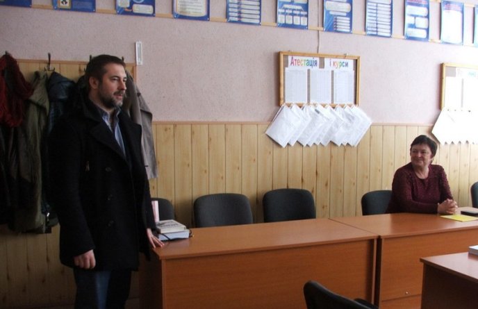 Кілька шкіл Мукачівського району отримали інтерактивні дошки, проектори та ноутбуки – 05