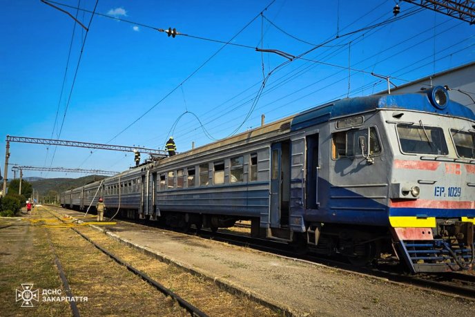 Закарпатцям розповіли, що трапилось в електричці «Сянки-Ужгород-Мукачево» – 02