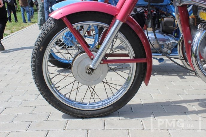 Фестиваль "Огинь і м’ясо" у Мукачеві стартував злетом байкерів – 12