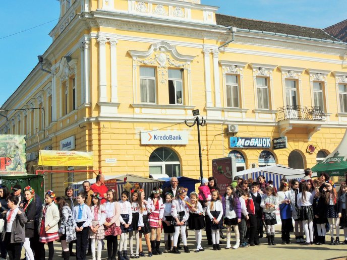 У Берегові розпочався перший весняний ярмарок – 06