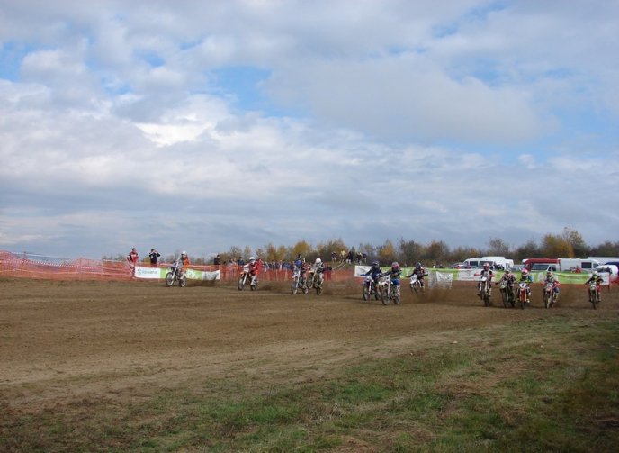 У Хусті проходить V етап Кубка чемпіонату України з мотокросу – 04