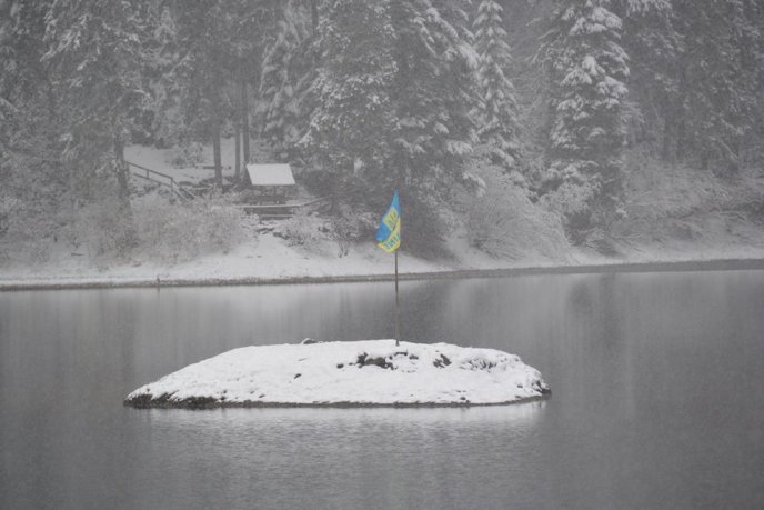 У Нацпарку "Синевир" випав сніг – 04