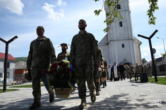На Закарпатті вшанували загиблих воїнів 128-ї бригади – 04