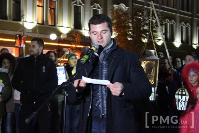 Яскраве святкування Дня святого Мартина у Мукачеві: парад ліхтариків, лицарські бої та вогняне шоу – 30 Яскраве святкування Дня святого Мартина у Мукачеві: парад ліхтариків, лицарські бої та вогняне шоу – 30