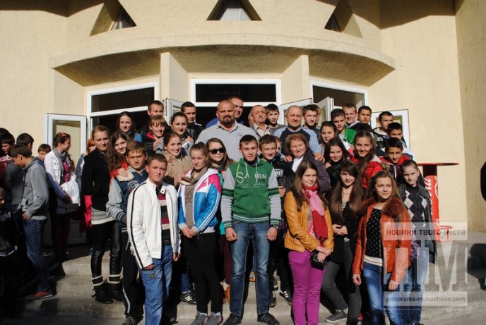 Презентація фільму "Іван Сила" у Мукачеві: повний зал, шквал оплесків та вигуки "Браво!" (ФОТО) – 10