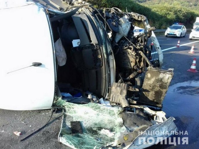 З’явили нові фото з місця смертельної ДТП поблизу Ужгорода – 01