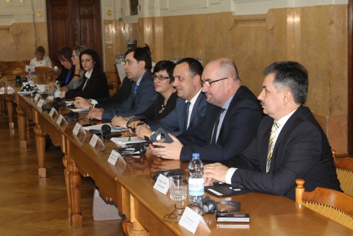 У Закарпаття з’явились можливості залучити багатомільйонні ґранти у розвиток краю – 05