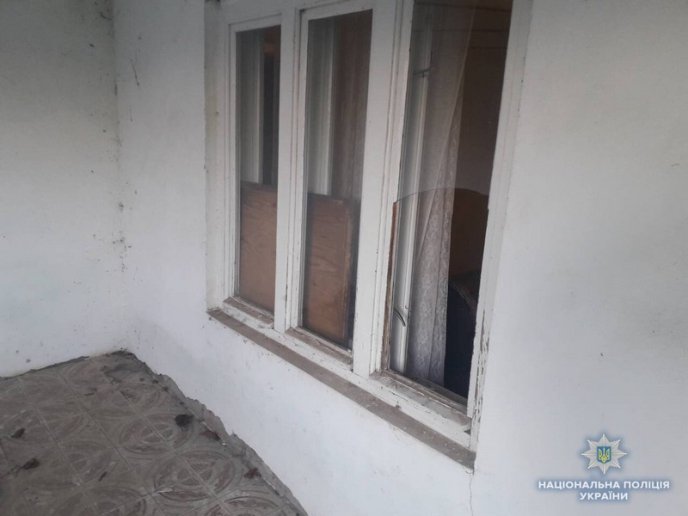 Чоловіка, який проник у чужий будинок, затримали "на гарячому" – 03