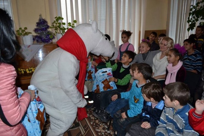 Подарунки на Різдво презентували благодійники для дітей з Домбоківської школи-інтернату (ФОТО) – 07