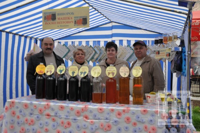 День Святого Мартина у Мукачеві: смачні наїдки, запашне вино і насичена культурна програма (ФОТО) – 11