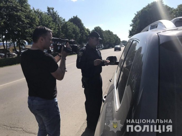 Поліцейські провели рейди в Мукачеві та районі – 04