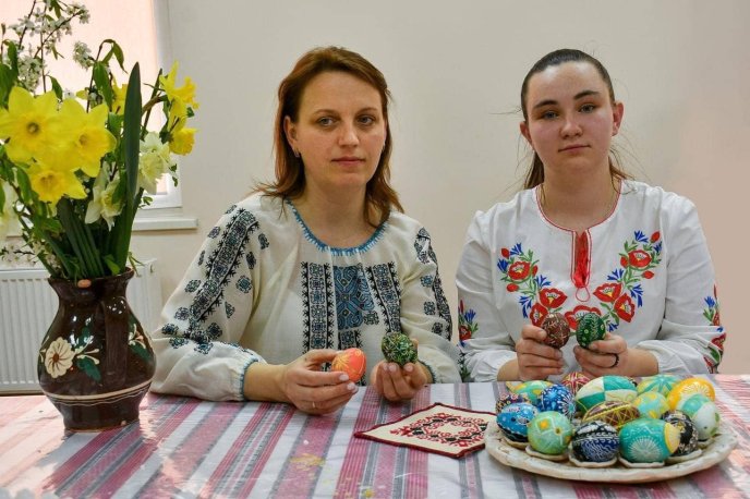 Майстер-клас із писанкарства провели у Мукачеві – 01