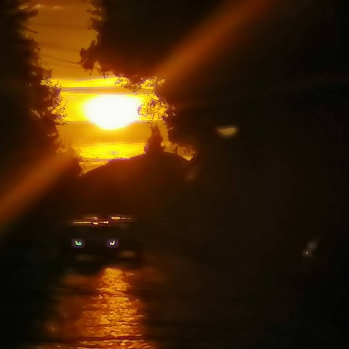 Неймовірний захід сонця підкорив мукачівців  – 03