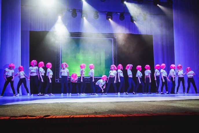 В Ужгороді студія сучасного танцю «Бліц» провела звітний концерт – 11