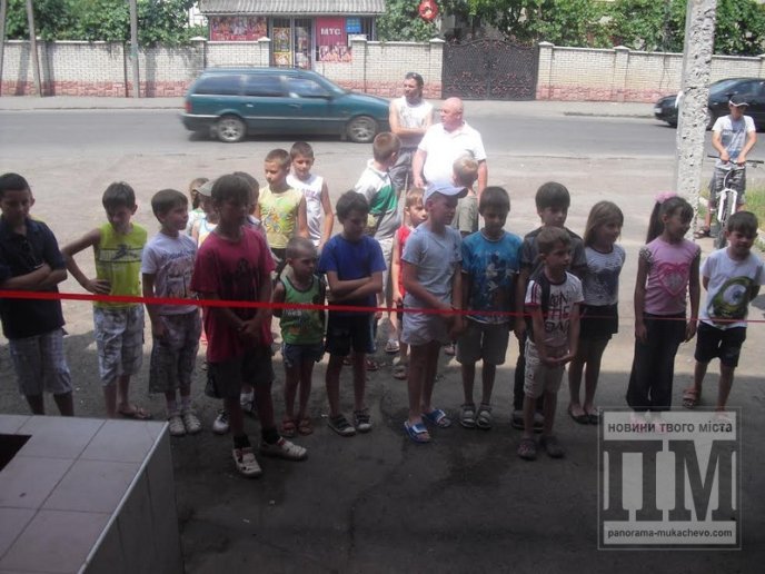 У мікрорайоні "Паланок" відкрили новий соціальний спортзал (ФОТО) – 04