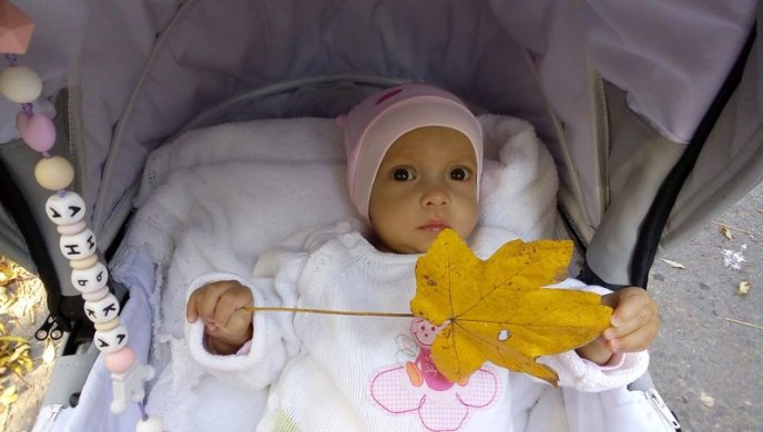 Закарпатців благають допомогти врятувати життя однорічної дівчинки – 01