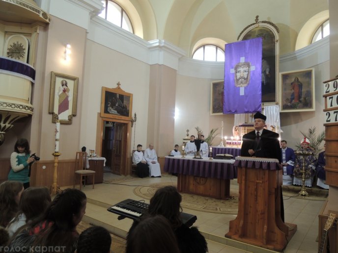 У Рахові урочисто відкрили Угорський дім – 05